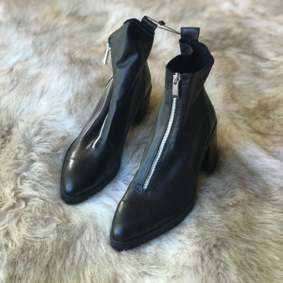 Zara Shoes - ZARA ZIPPER ANKLE BOOTS